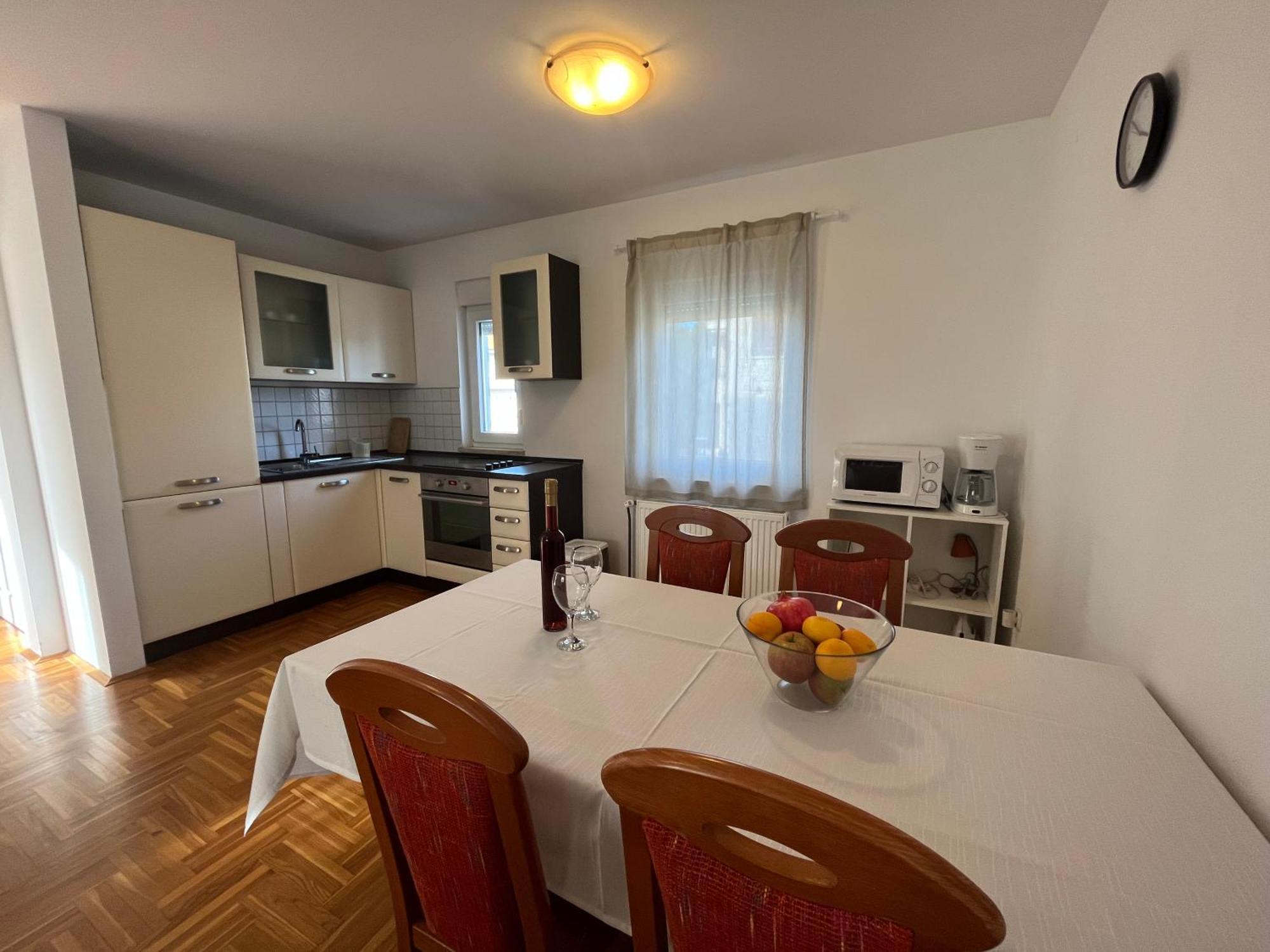 Burle Apartment With Free Private Parking Medulin Exterior foto